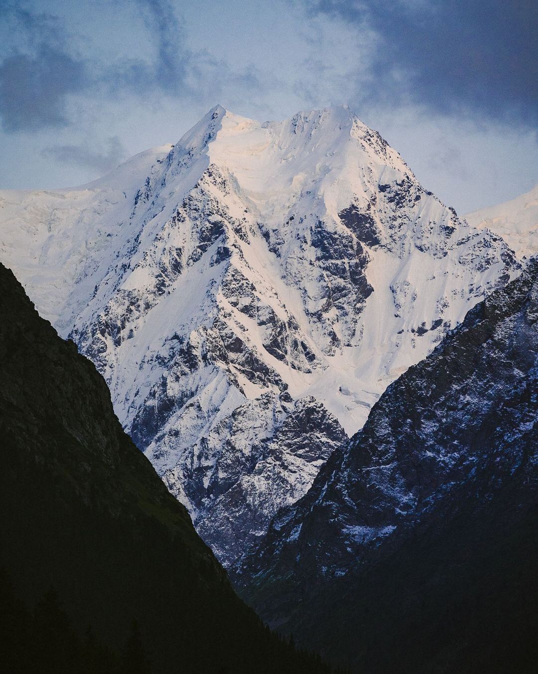 DELFONE新品 | 托木爾金冰玉,為居室注入如冰似玉的靈動生機(圖1) DELFONE新品 | 托木爾金冰玉,為居室注入如冰似玉的靈動生機(圖1)