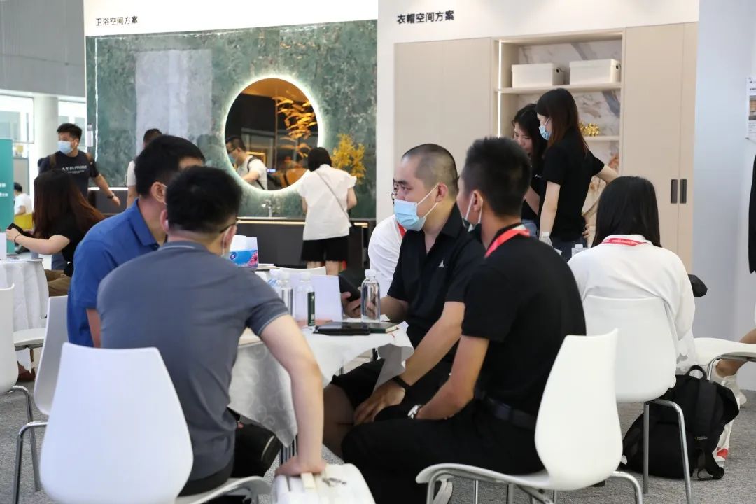 實(shí)力綻放 巖領(lǐng)未來 | 德利豐X2022廣州建博會圓滿收官!(圖10) 實(shí)力綻放 巖領(lǐng)未來 | 德利豐X2022廣州建博會圓滿收官!(圖10)