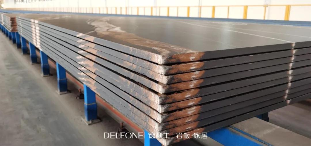 國際高尖技術| 德利豐量產20MM通體巖板