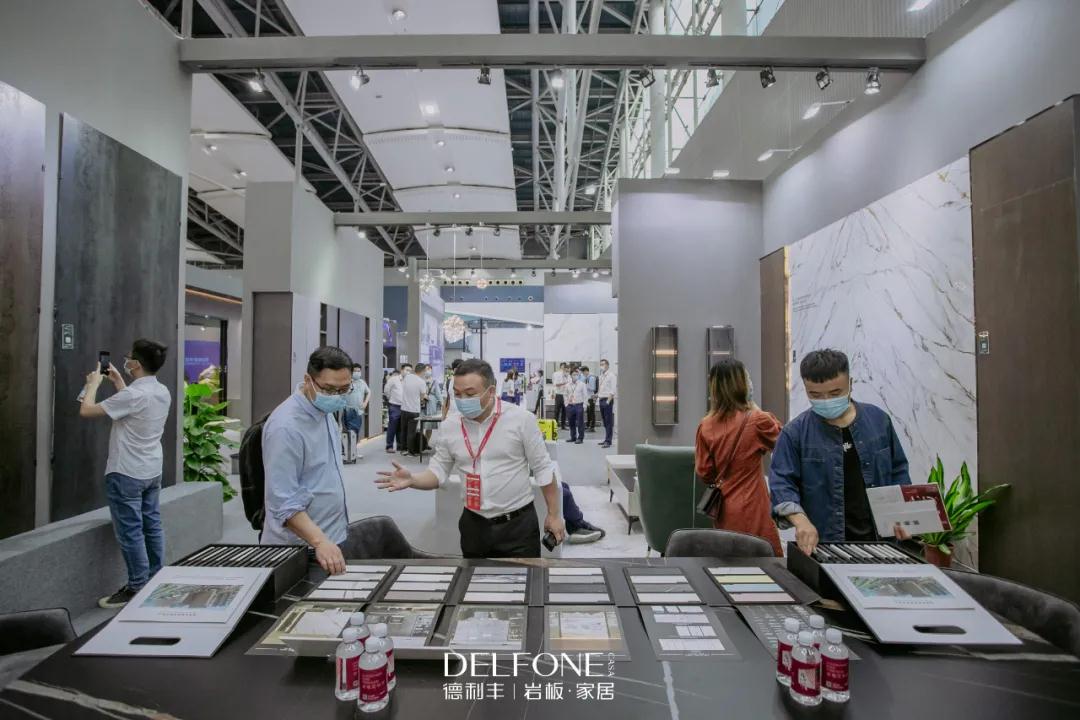 巖載定制家 | 德利豐攜新品火爆廣州家博會(圖2) 巖載定制家 | 德利豐攜新品火爆廣州家博會(圖2)