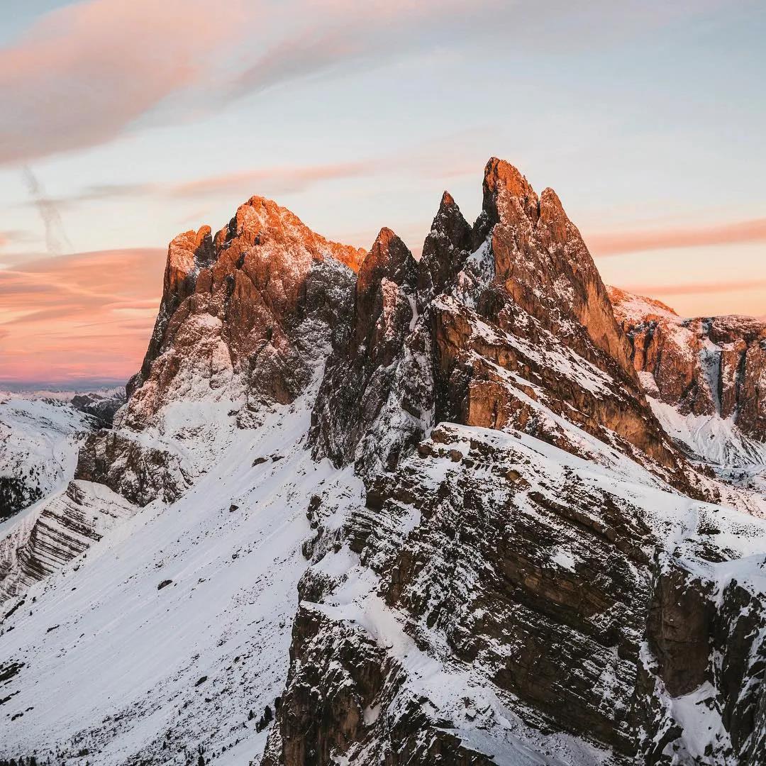 DELFONE案例分享| 至簡格調(diào),“巖”之新境(圖1) DELFONE案例分享| 至簡格調(diào),“巖”之新境(圖1)