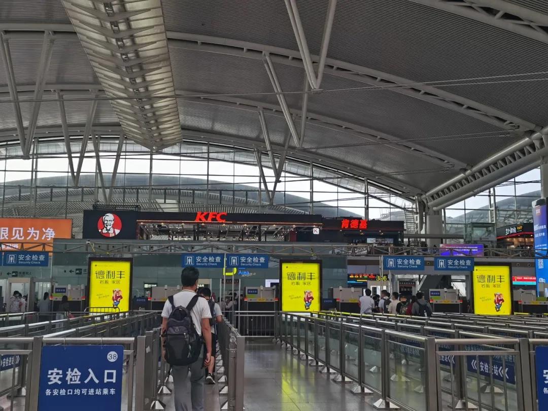 德利豐再次亮相廣州南站,突圍黃金出行檔!(圖5) 德利豐再次亮相廣州南站,突圍黃金出行檔!(圖5)