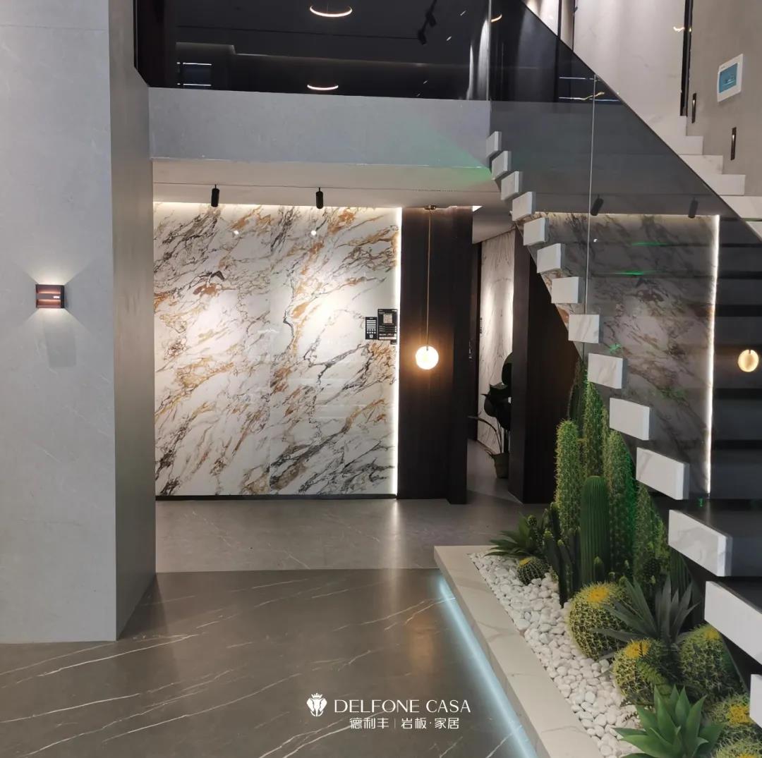 探店速遞 | 德利豐鷹潭巖板展館,讓巖板成就優(yōu)雅家居(圖4) 探店速遞 | 德利豐鷹潭巖板展館,讓巖板成就優(yōu)雅家居(圖4)