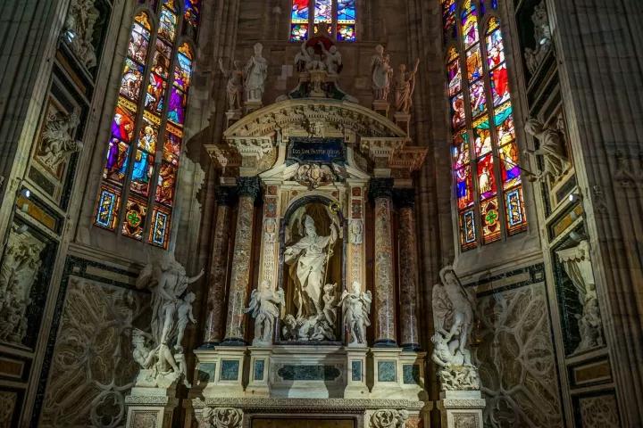 以神圣之名,載譽(yù)而至——米蘭(圖8) 以神圣之名,載譽(yù)而至——米蘭(圖8)