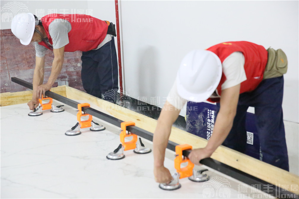 【揭秘】德利豐大巖板鋪貼視頻花絮，速速圍觀(圖12)