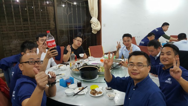 健康月·德利豐家居西樵山戶外拓展活動順利舉行(圖6) 健康月·德利豐家居西樵山戶外拓展活動順利舉行(圖6)