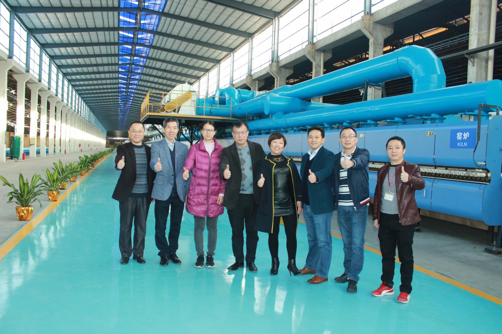 建材界“大腦”齊聚德利豐家居生產基地，力贊