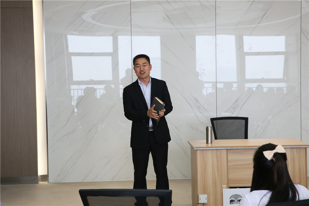 “凝聚力量,共創輝煌”德利豐家居月度總結暨(圖6) “凝聚力量,共創輝煌”德利豐家居月度總結暨(圖6)