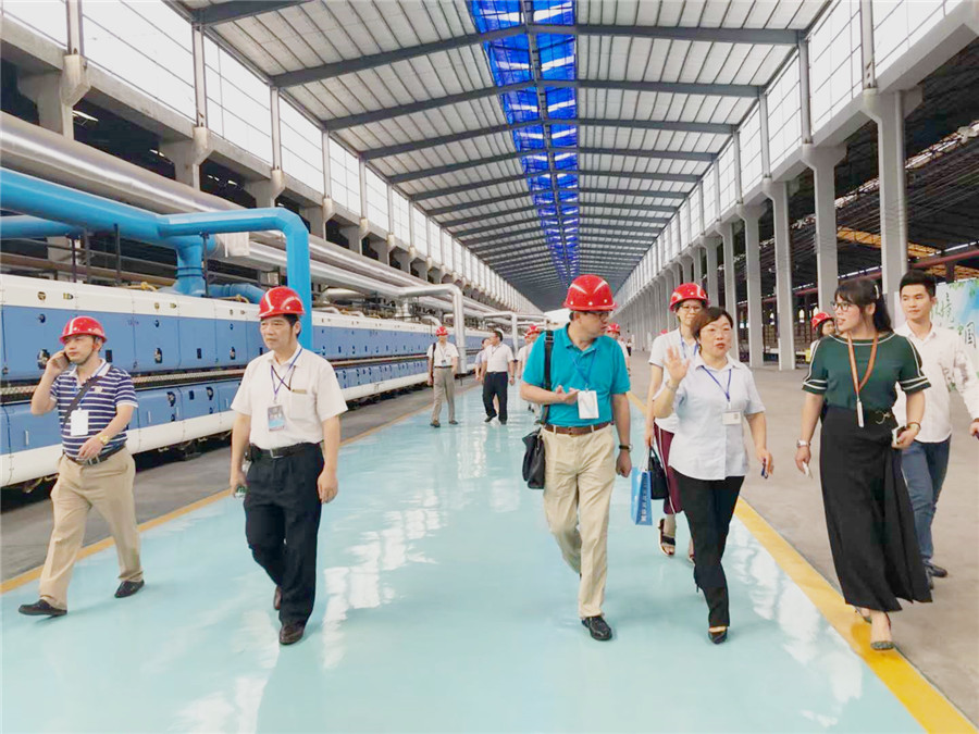 大無止境，金牌企業(yè)全國罕見超大巖板耀世呈現(xiàn)