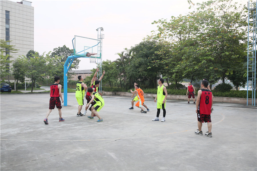 德利豐家居與金牌企業生產部籃球比賽展風采，(圖3)