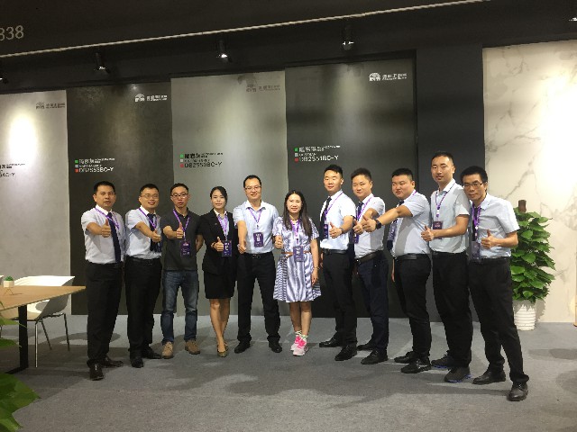 引領行業(yè)大風尚—德利豐家居霸氣亮相上海設計