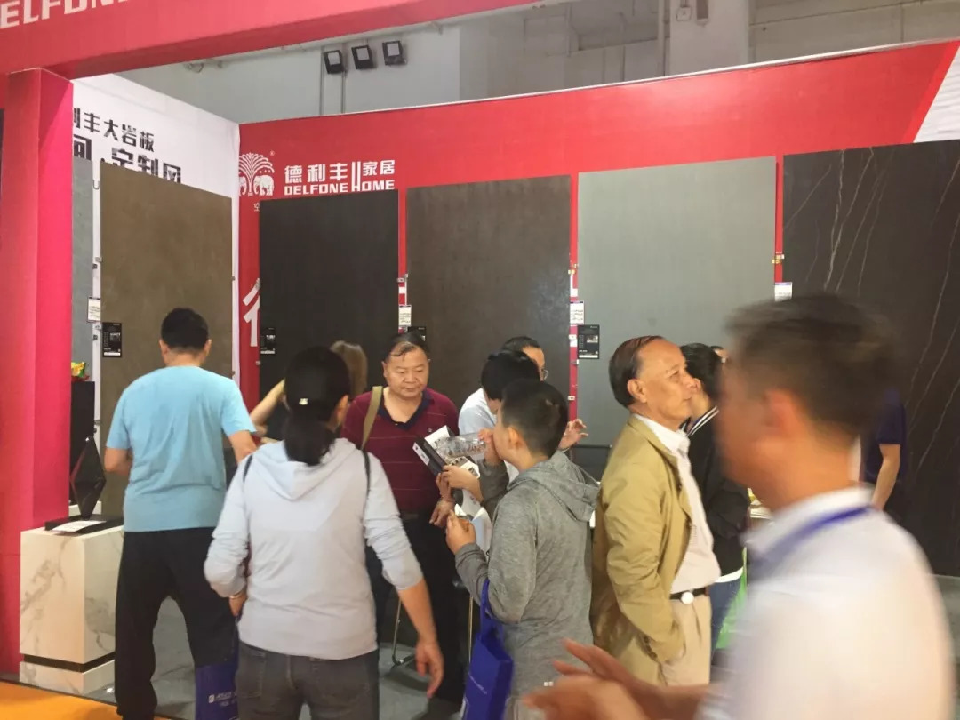 客似云來,德利豐家居成甘肅藍裝家博會貴寵!(圖2) 客似云來,德利豐家居成甘肅藍裝家博會貴寵!(圖2)