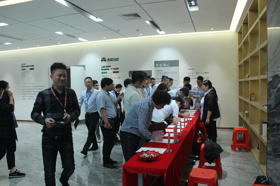 金牌商學院第一講——防范法律風險 提高職能管(圖1) 金牌商學院第一講——防范法律風險 提高職能管(圖1)