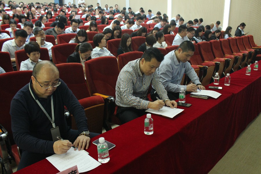 金牌商學院第一講——防范法律風險 提高職能管(圖9) 金牌商學院第一講——防范法律風險 提高職能管(圖9)