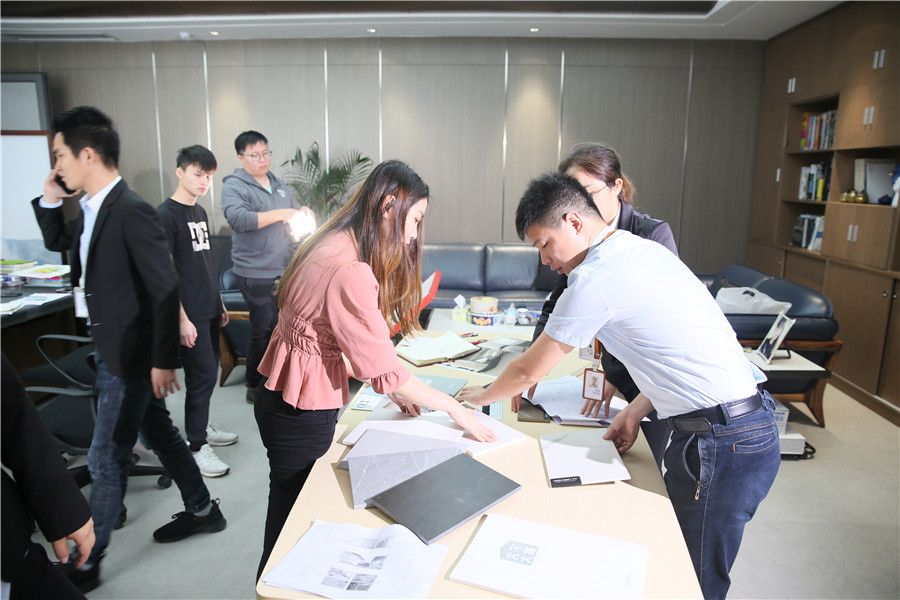 直擊德利豐品牌形象宣傳片拍攝現場,一大波片(圖2) 直擊德利豐品牌形象宣傳片拍攝現場,一大波片(圖2)