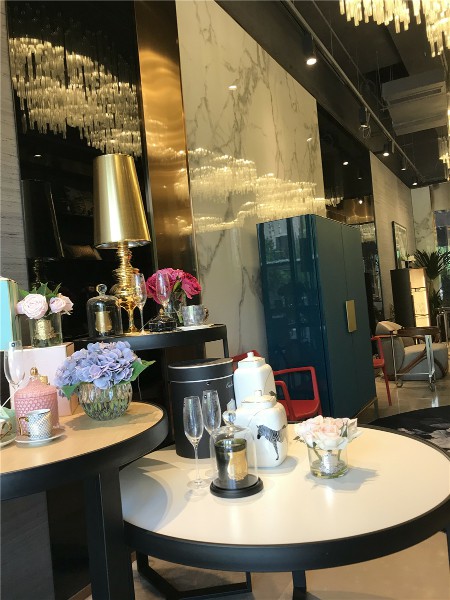 走在潮流前端,SCAVOLINI、KEYE門店都在用它!(圖5) 走在潮流前端,SCAVOLINI、KEYE門店都在用它!(圖5)