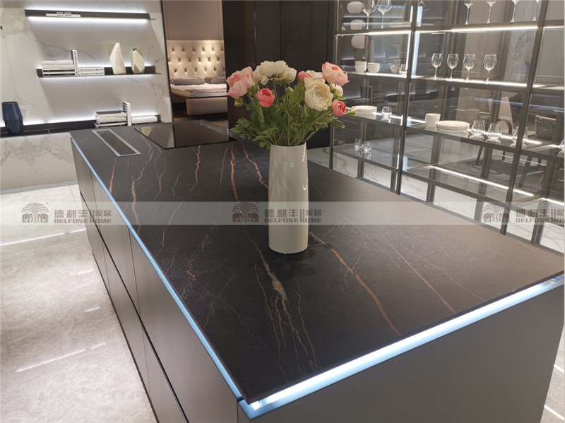 面對巖板“大”紅利時代,高級玩家該如何大獲(圖2) 面對巖板“大”紅利時代,高級玩家該如何大獲(圖2)