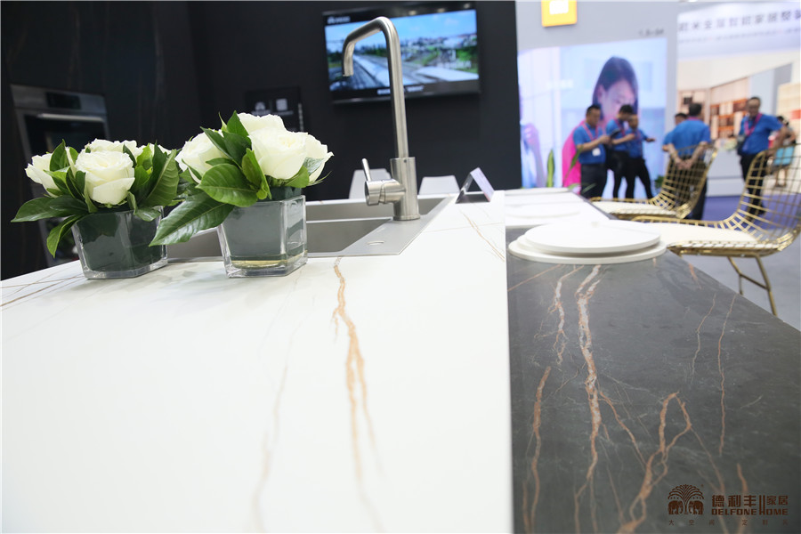 直擊廣州建博會——德利豐大巖板玩出新高度 開(圖6)