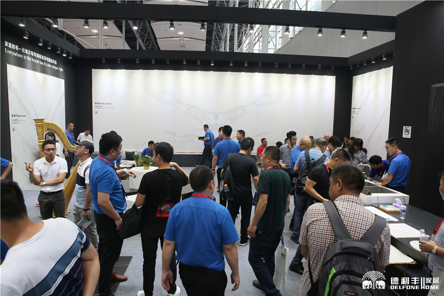 占據各大權威媒體頭條，德利豐家居又一次刷爆(圖1)