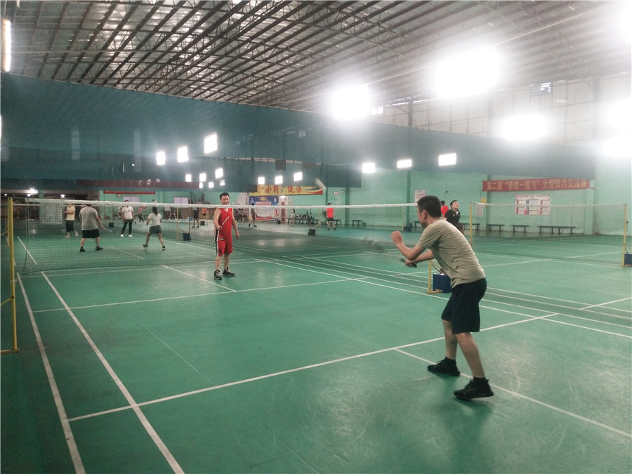 羽你同樂，誰與爭鋒——德利豐家居羽毛球友誼(圖4)