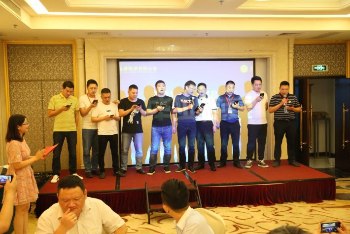 致勝未來(lái),2019必須打贏的仗 記2019年金牌商學(xué)院(圖29) 致勝未來(lái),2019必須打贏的仗 記2019年金牌商學(xué)院(圖29)