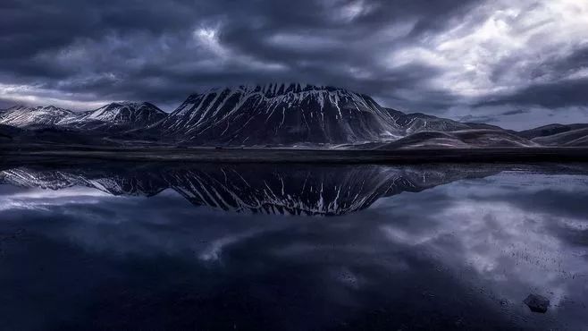 <巖石系列·產品賞析> 時光留下的痕跡,是石紋里(圖4) <巖石系列·產品賞析> 時光留下的痕跡,是石紋里(圖4)