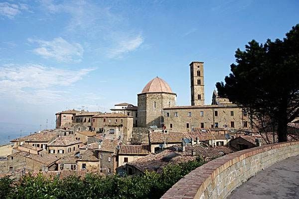 【匠心力作】?加爾達魚肚金——石材界的勞斯(圖1) 【匠心力作】?加爾達魚肚金——石材界的勞斯(圖1)