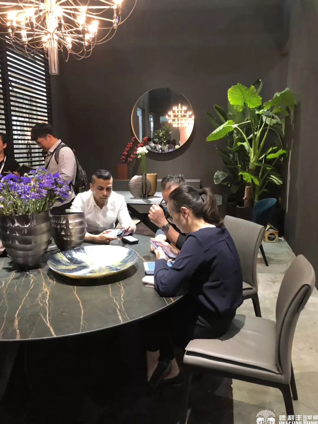 < NEWS >德利豐巖板新風潮卷席上海國際家具展覽會(圖9) < NEWS >德利豐巖板新風潮卷席上海國際家具展覽會(圖9)