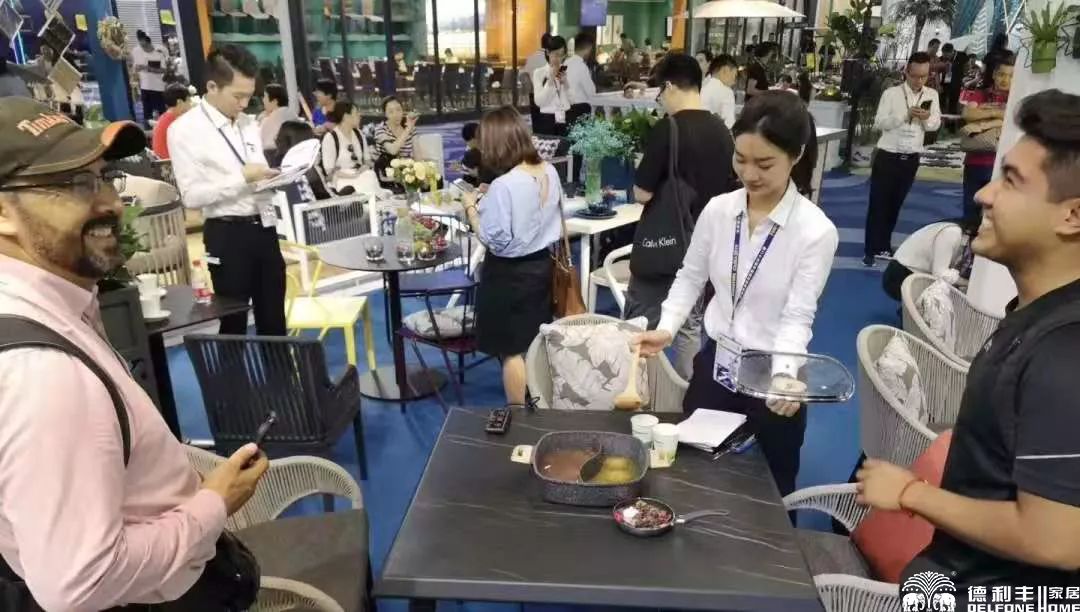 < NEWS >德利豐巖板新風潮卷席上海國際家具展覽會(圖10) < NEWS >德利豐巖板新風潮卷席上海國際家具展覽會(圖10)