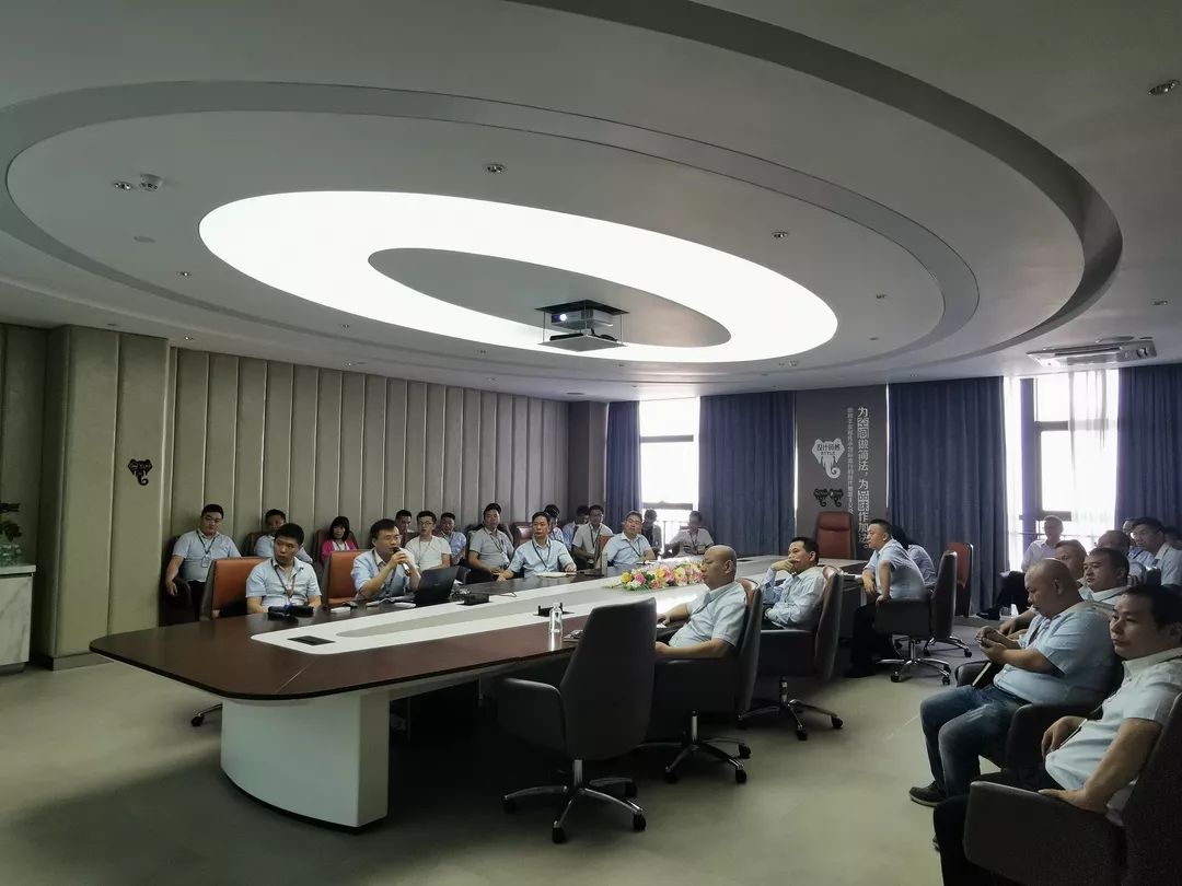 用知識鍛造復合型人才矩陣 —《大巖板·大空間(圖2) 用知識鍛造復合型人才矩陣 —《大巖板·大空間(圖2)