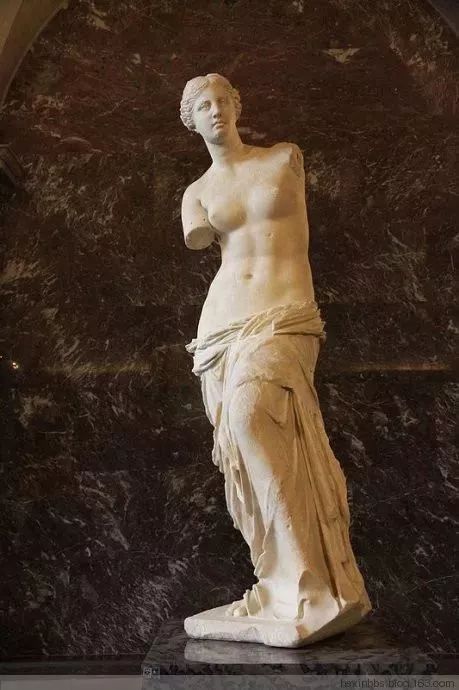 <DELFONE·維納斯灰> 西方藝術(shù)的匯聚,凝集于方寸(圖1) <DELFONE·維納斯灰> 西方藝術(shù)的匯聚,凝集于方寸(圖1)