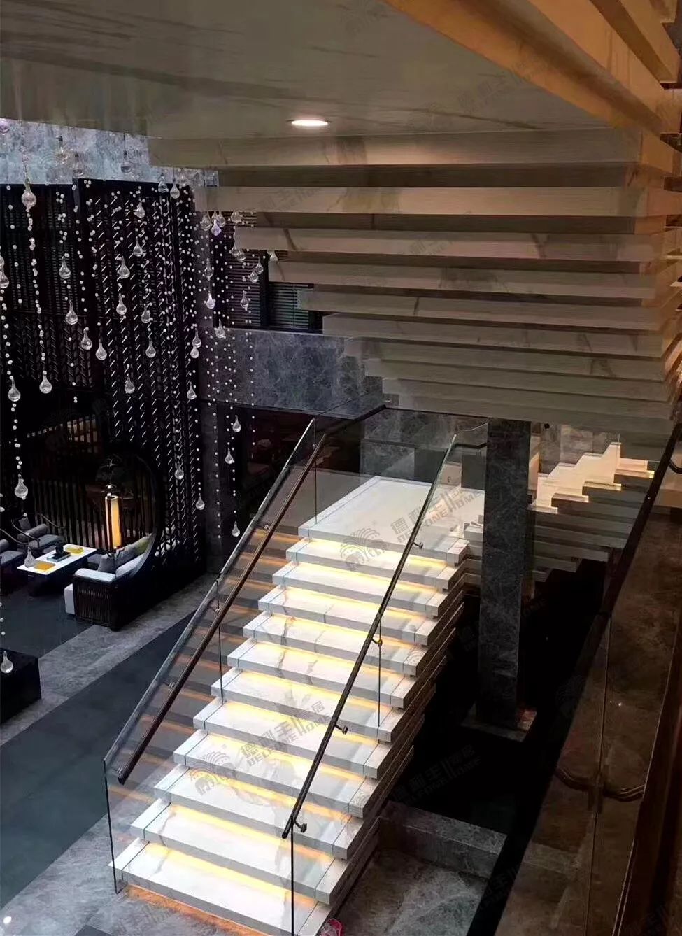 巖板——讓樓梯“大”有不同(圖4) 巖板——讓樓梯“大”有不同(圖4)