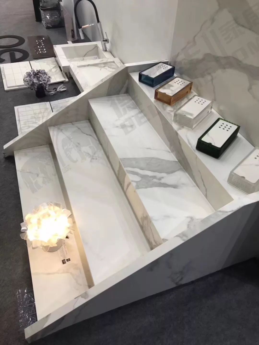 巖板——讓樓梯“大”有不同(圖7) 巖板——讓樓梯“大”有不同(圖7)