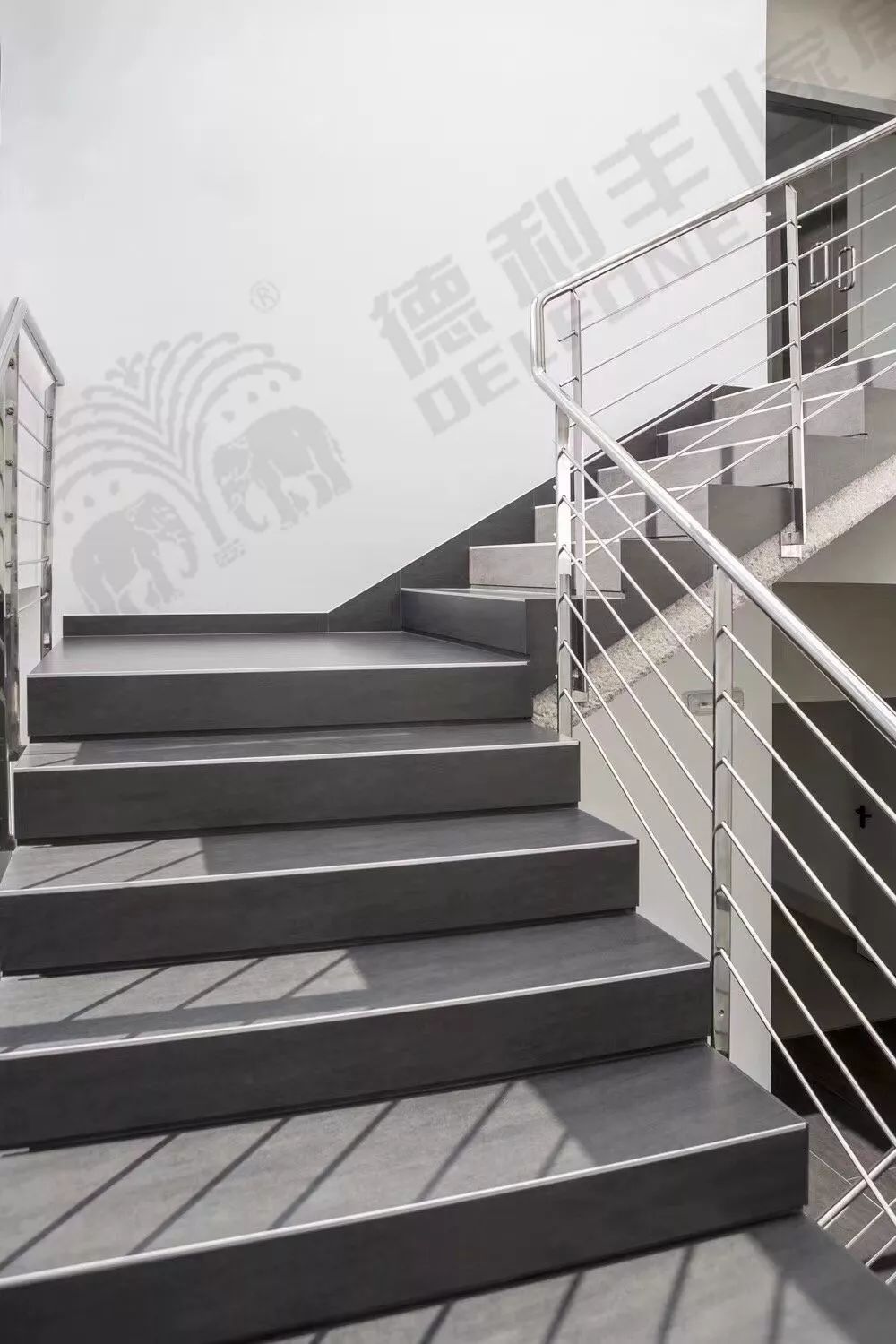 巖板——讓樓梯“大”有不同(圖9) 巖板——讓樓梯“大”有不同(圖9)