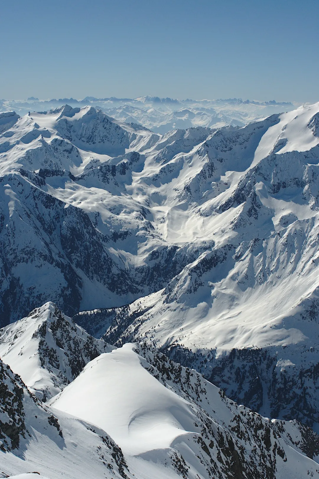 DELFONE新品 | 沃野千里,六片任意無限連紋,打造連貫壯麗的空間景觀(圖2) DELFONE新品 | 沃野千里,六片任意無限連紋,打造連貫壯麗的空間景觀(圖2)