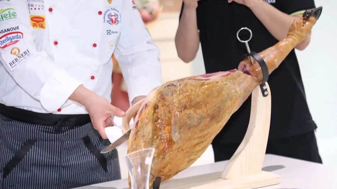 領(lǐng)馭奢居 美學共賞|德利豐北京旗艦店開業(yè)典禮暨異業(yè)設(shè)計師交流酒會圓滿舉行(圖12) 圖片