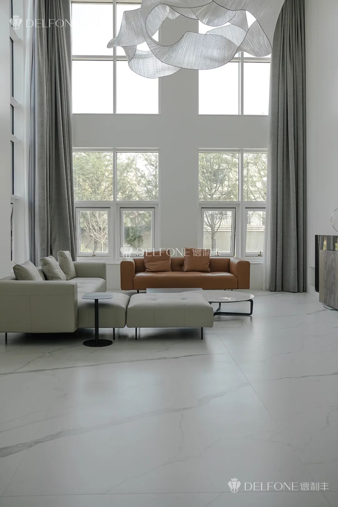 DELFONE實景案例 | 300㎡+極簡別墅,【阿爾卑斯香雪白】演繹不動聲色的高級感(圖3) 圖片