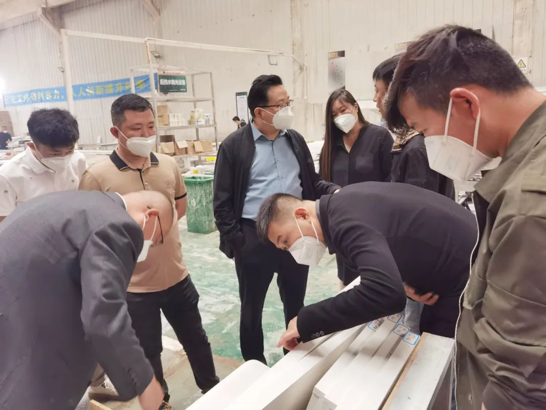 巖領大勢,榮耀同行 | 2024德利豐經銷商財富交流會·長沙站圓滿舉行(圖16) 巖領大勢,榮耀同行 | 2024德利豐經銷商財富交流會·長沙站圓滿舉行(圖16)